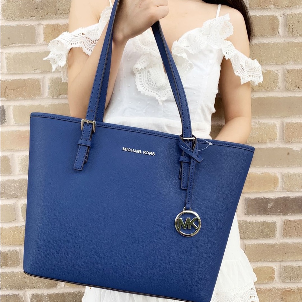 SALE FIRM 👜💕-Michael Kors Carryall Tote Blue - Picture 2 of 5